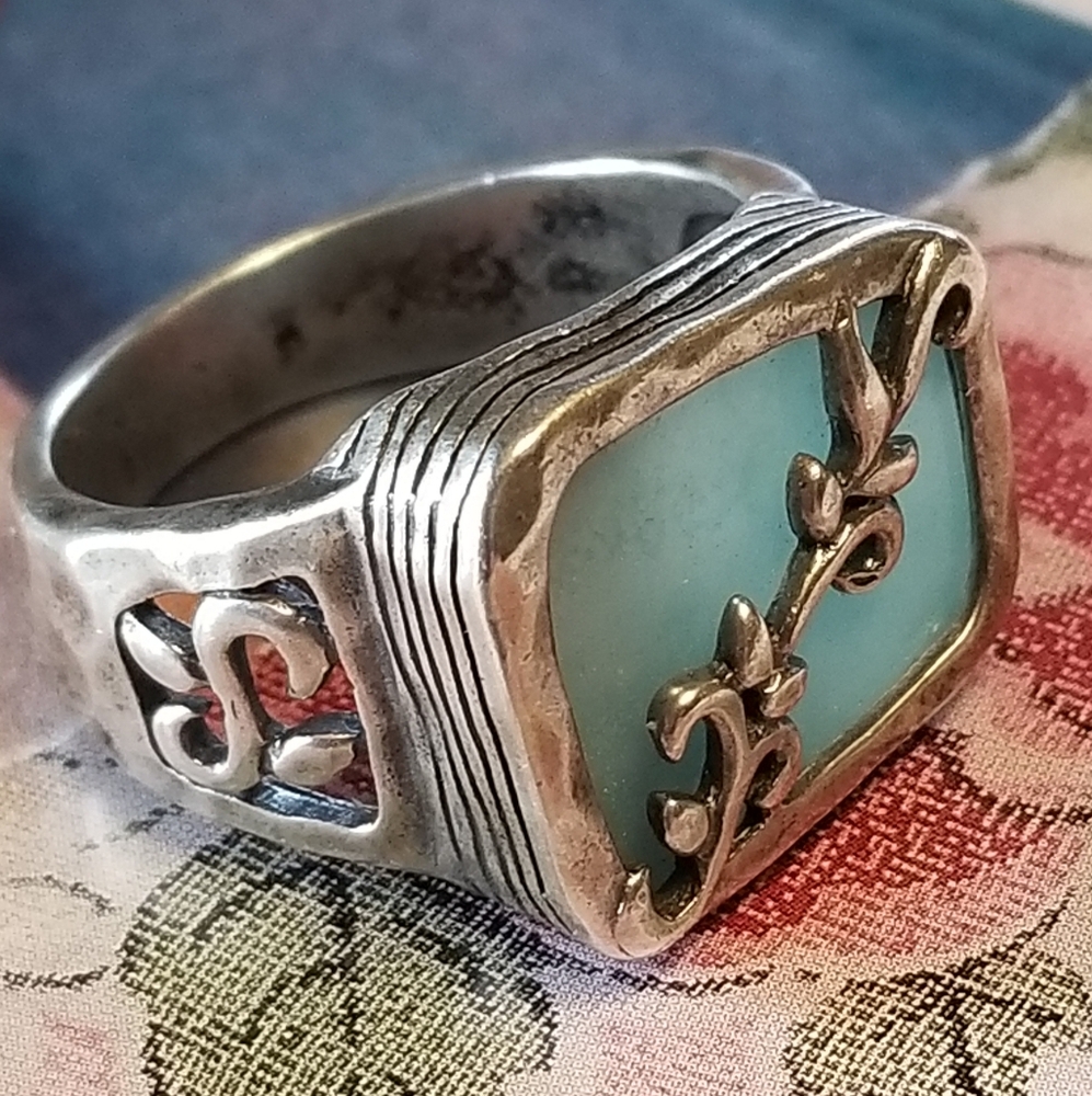 Silpada Sterling Silver & Blue Quartz Ring - Picture 2 of 12